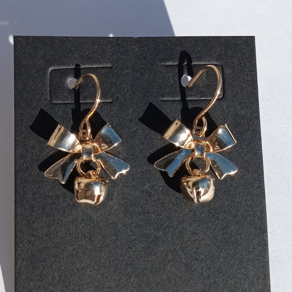 Christmas bow earrings| Holiday Christmas theme earrings NEW - Picture 2 of 6